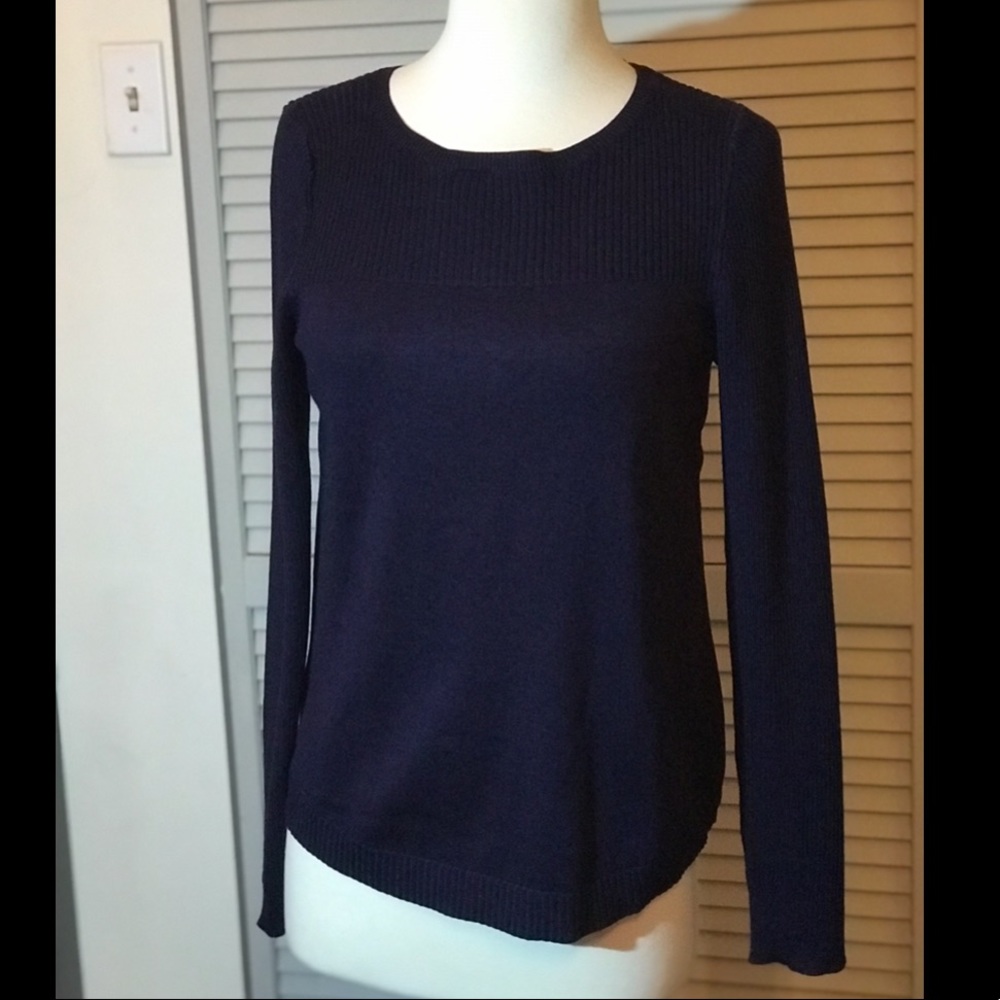 Cable & Gauge Small Navy Sweater NWT